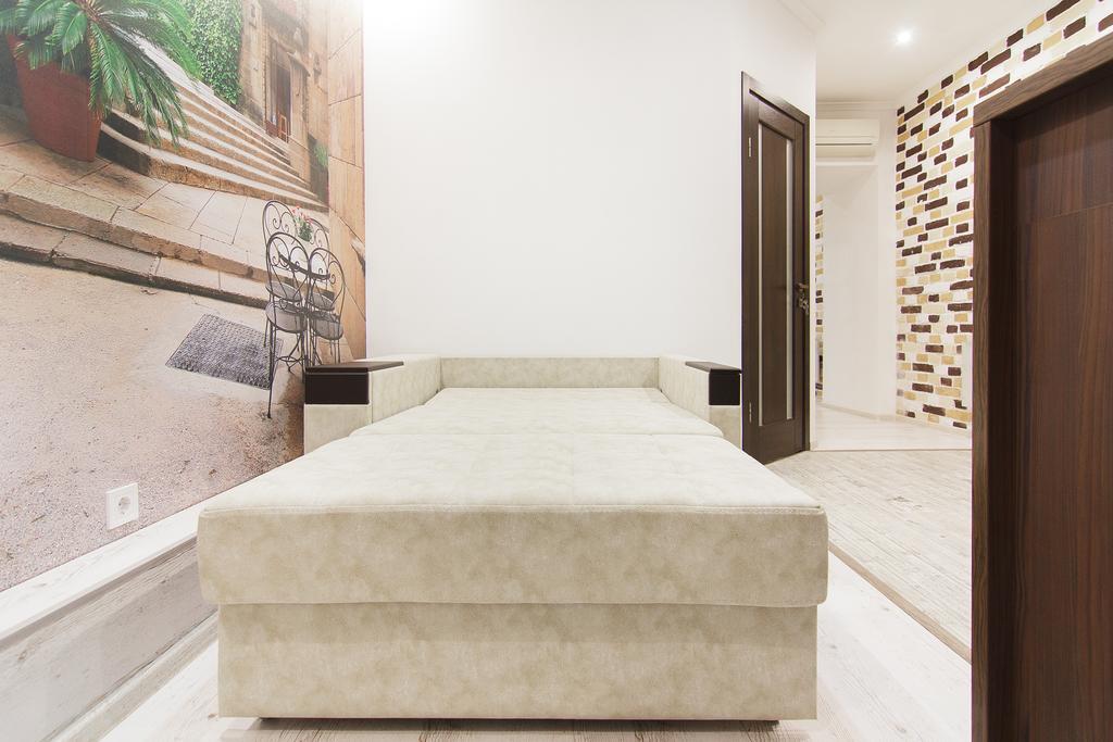Club Suite Near Deribasovskaya โอเดสซา ภายนอก รูปภาพ